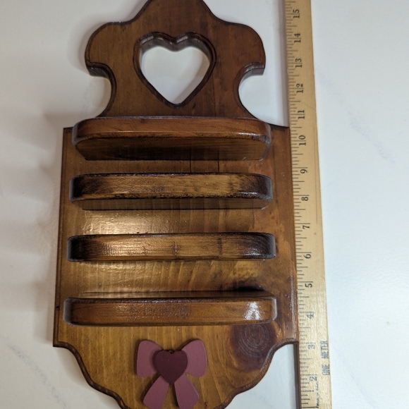 HeartCutout With Bow Accent Wooden Thimble/Washcloth Holder Shelf Display - Picture 4 of 9